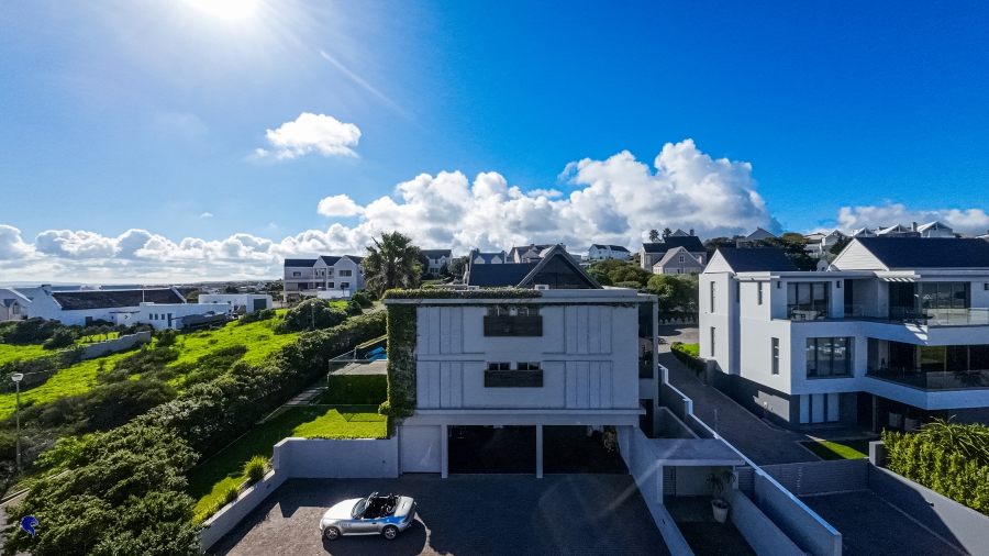 6 Bedroom Property for Sale in Myburgh Park Western Cape